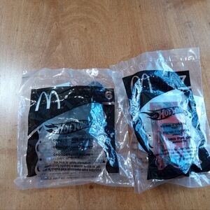 McDonald's Hot Wheels Crooze ooz coupe, Ford Fusion